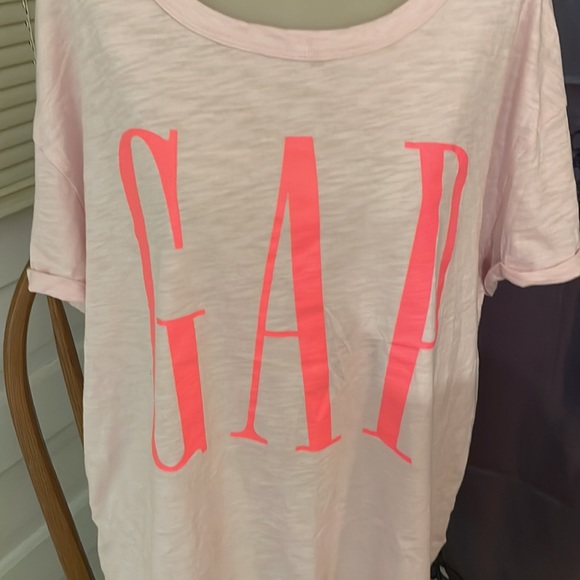 Woman’s Gap t-shirt - Picture 2 of 5